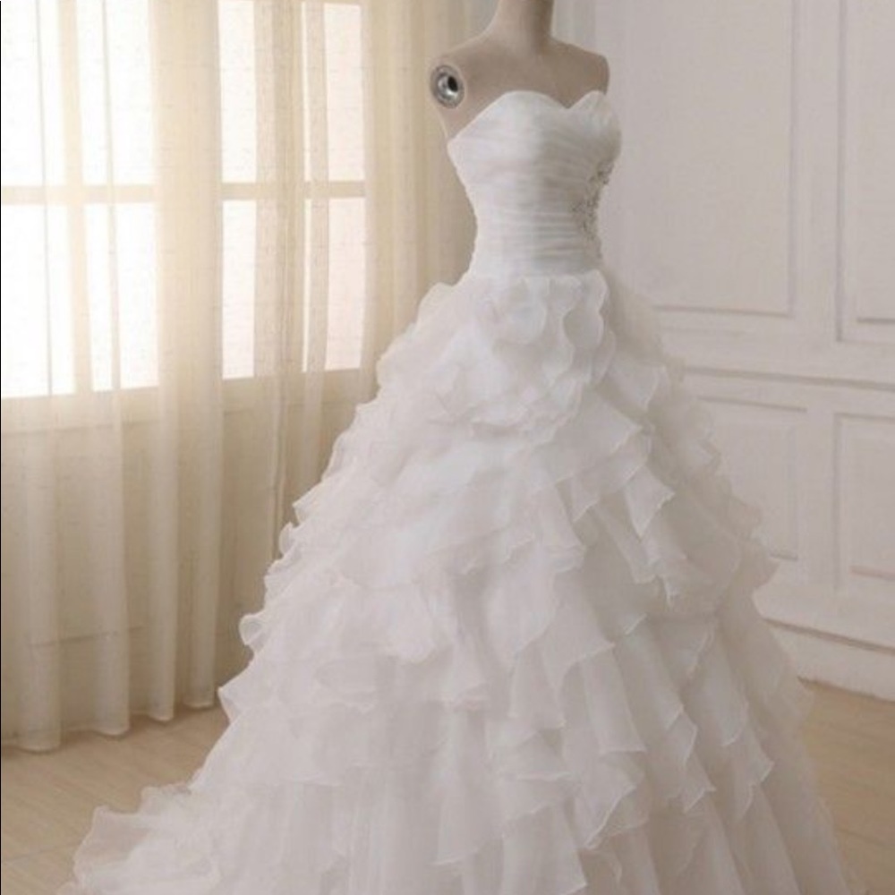Beautiful Wedding Ballgown Size 10